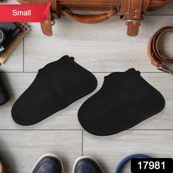 Non-Slip Silicone Rain Reusable Anti skid Waterproof Fordable Boot Shoe Cover (Small Size / 1 Pair / Mix Color)